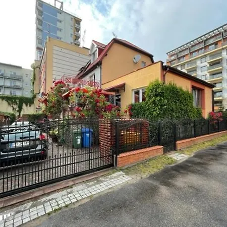 Carmen Dzielnica Uzdrowiskowa 400 M Od Mola Accommodatie bij particulieren *